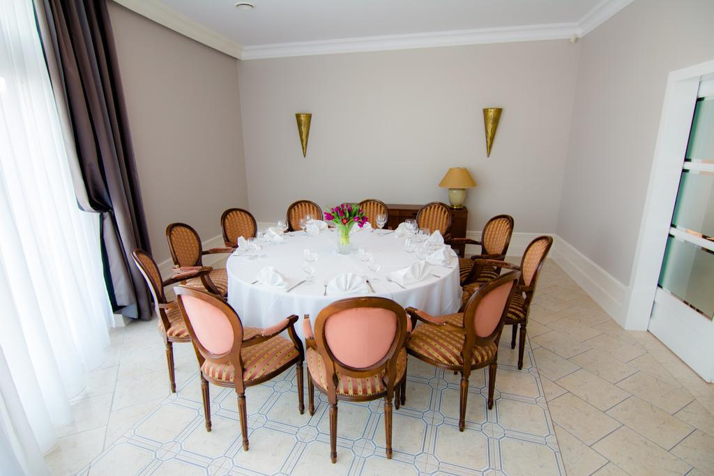 Centrum Konferencyjno-Apartamentowe Mrowka Varšava Exteriér fotografie