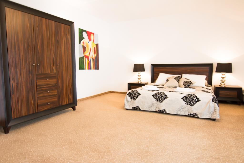 Centrum Konferencyjno-Apartamentowe Mrowka Varšava Exteriér fotografie