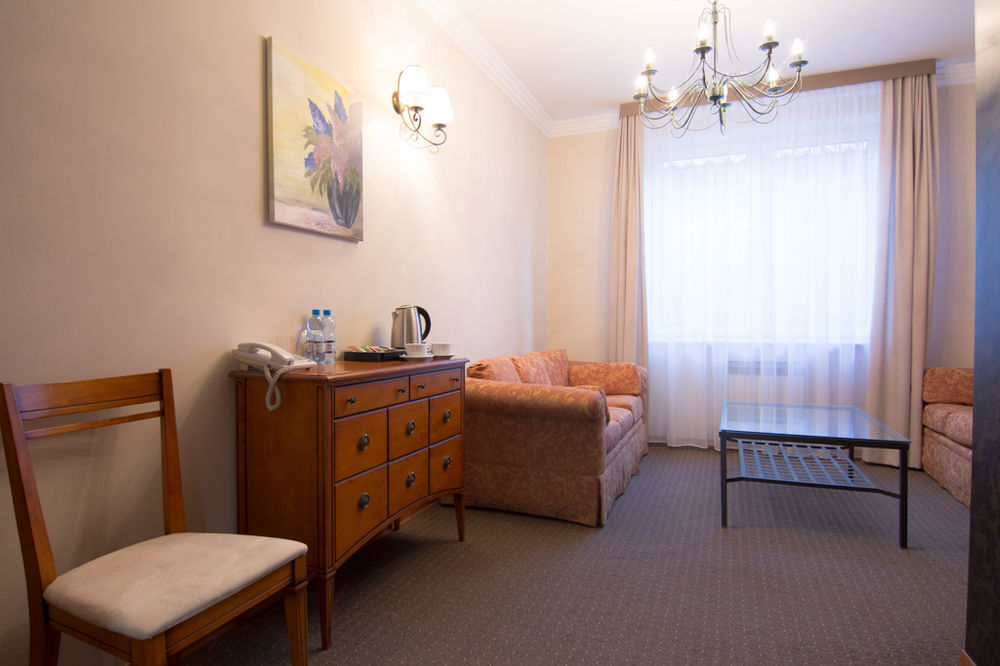 Centrum Konferencyjno-Apartamentowe Mrowka Varšava Exteriér fotografie